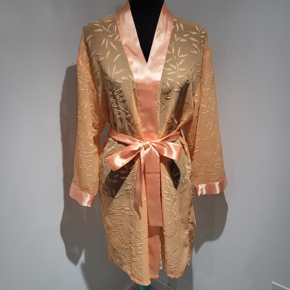 La Vie en Rose Women's Sheer Satin Trim Kimono Robe Size Medium Peach Feminine